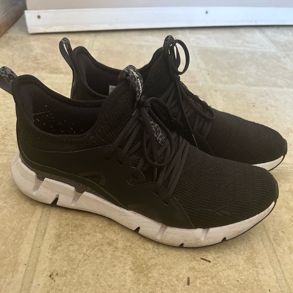 Reebok memory foam sneakers - Picture 2 of 3